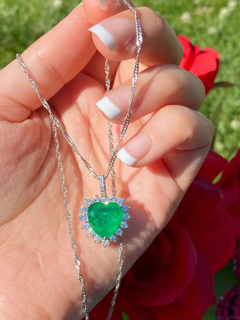 Handcrafted Vibrant Green Ethiopian Natural Emerald Necklace Pendant 925 Sterling Silver Chain