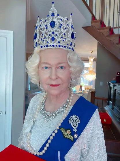 Royal Queen Elizabeth Memorabilia, Luxury Sapphire and Diamond Crown, Worn by Queen. Limited Edition. Comes with Coin and Golden Certificate