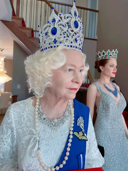 Royal Queen Elizabeth Memorabilia, Luxury Sapphire and Diamond Crown, Worn by Queen. Limited Edition. Comes with Coin and Golden Certificate