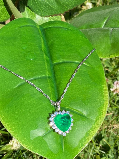 Handcrafted Vibrant Green Ethiopian Natural Emerald Necklace Pendant 925 Sterling Silver Chain