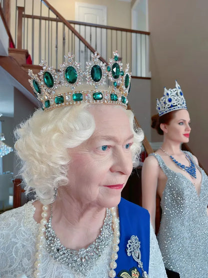 In Memory of Queen Elizabeth, World’s Most Luxury Emerald Diamond Crown, Worn by Queen. Limited Edition comes with Golden Coin & Certificate