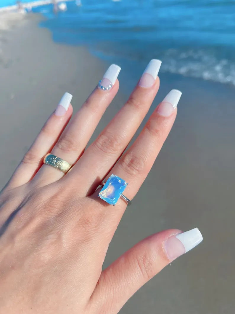 Minimalist Opal Ring, Mesmerizing Rainbow Opalite Ring, Engagement Wedding Promise Opalite Ring, Gifts for Her, 10ct Opal Ring, 925 Sterling