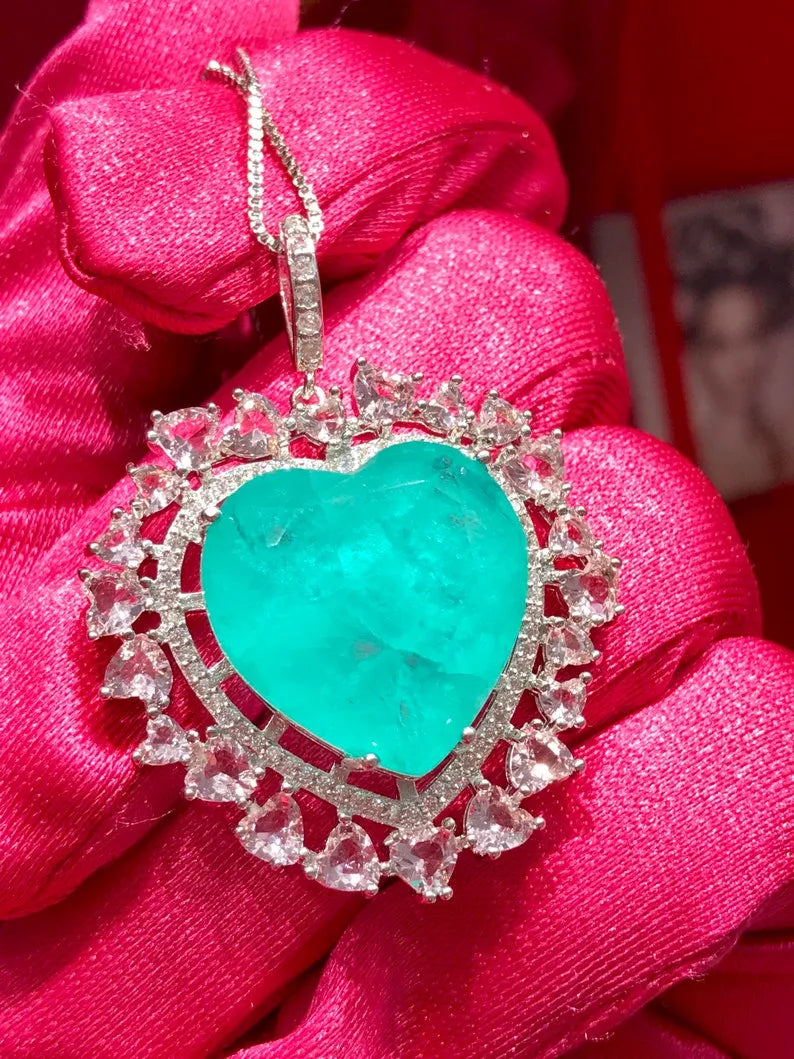 Top Quality Grade A Neon Columbian Emerald Muzo Necklace Pendant with Exotic Neon Color and Glow