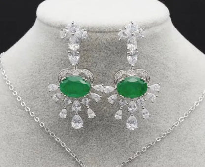 Royalty! Imperial Elegance Natural Green Emerald Chandelier Dangle Drop Earrings and Emerald Flower Cocktail Necklace Collar Jewelry Set