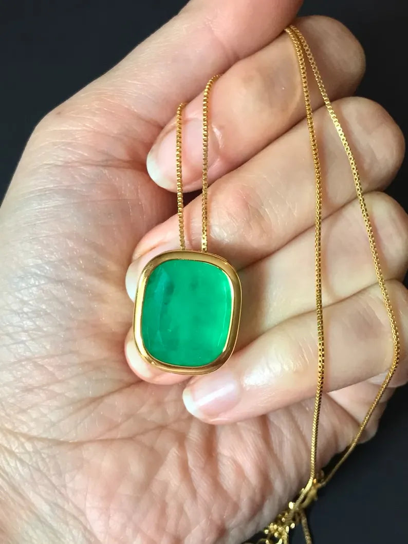 Astonishing 100% Natural Neon Green Colombian Emerald Necklace Pendant , Angelina Jolie Inspired Necklace, 18k Gold Vermeil Necklace