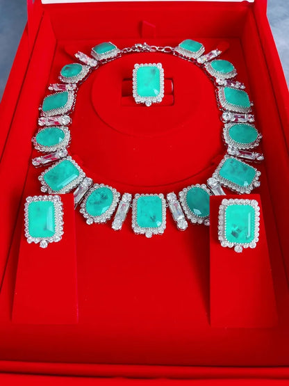 Extraordinary Colombian Emerald Muzo Complete Jewelry Set, Miraculous Design, Regal Collection, Imperial Elegance, Designed for Queen