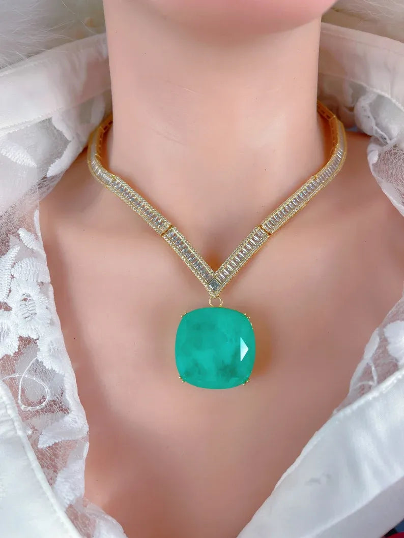 Queen Emerald Charm Necklace, Big and Bold, Large Natural Glowing Neon Green Colombian Emerald Diamond Choker Necklace, Luxury Gift