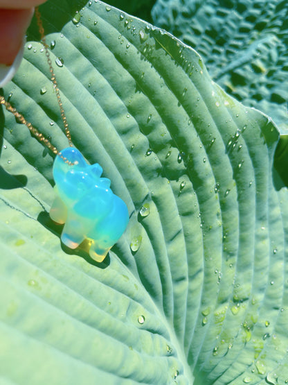 Mesmerizing Green Ethiopian Fire Opal Gorgerous Queen Elephant Necklace Charm